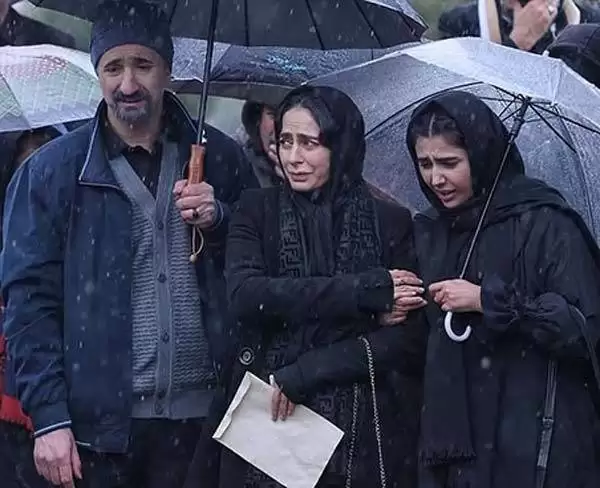 عکس های پرنیا کربلایی در نقش رعنا در سریال اکازیون