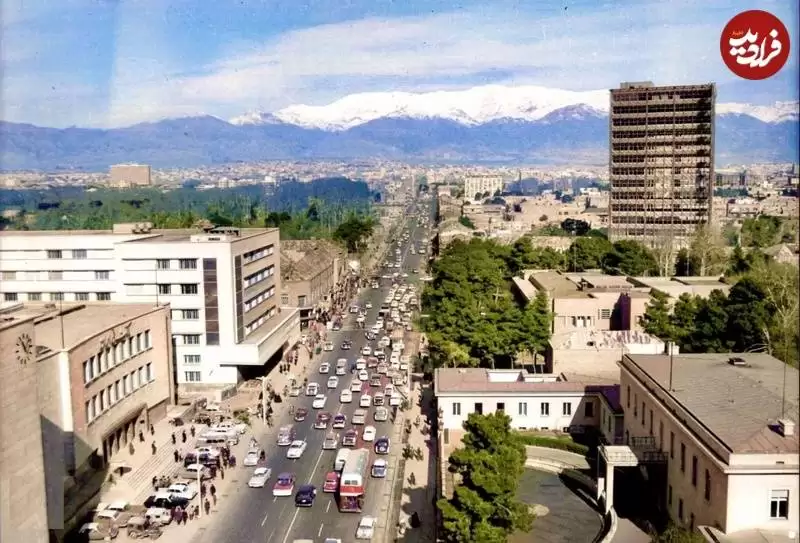 (تصاویر) خاطرات تهران قدیم؛ از «همکلاسی های احمدشاه» تا «سبیل فروغ فرخزاد»