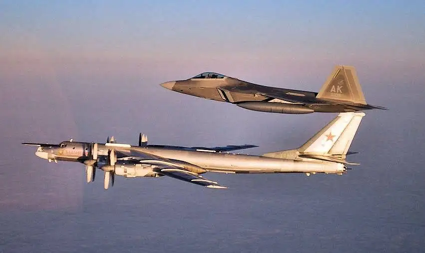 (عکس) معرفی بمب افکن استراتژیک tupolev tu-95 با قابلیت حمل بمب هسته ای