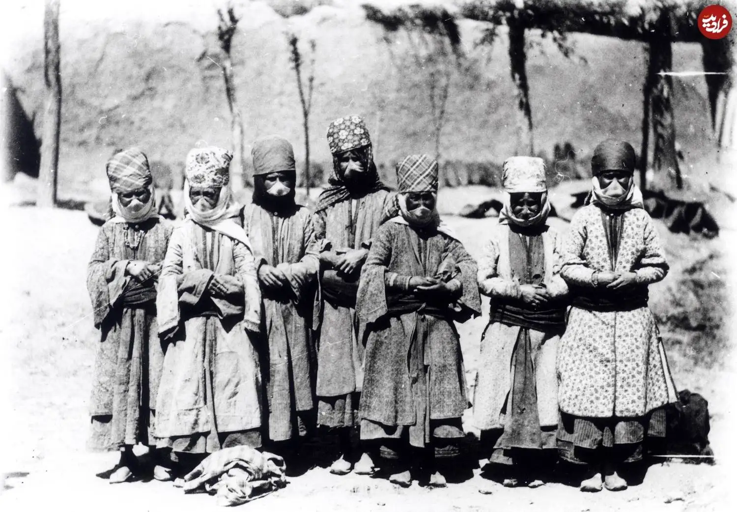 (تصاویر) سفر به عصر قاجار؛ از دیوهای ساری تا رقاص های سرخه حصار