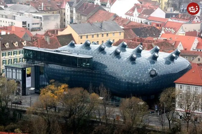 (تصاویر) معماری متفاوت موزه ای در اتریش که شبیه یک بیگانۀ فضایی است