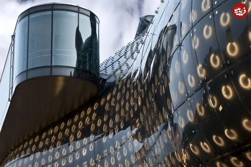 (تصاویر) معماری متفاوت موزه ای در اتریش که شبیه یک بیگانۀ فضایی است