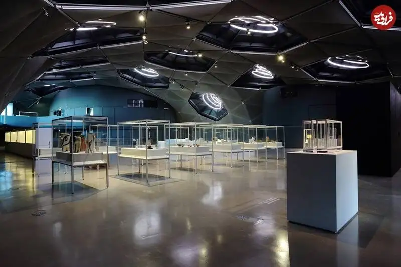 (تصاویر) معماری متفاوت موزه ای در اتریش که شبیه یک بیگانۀ فضایی است