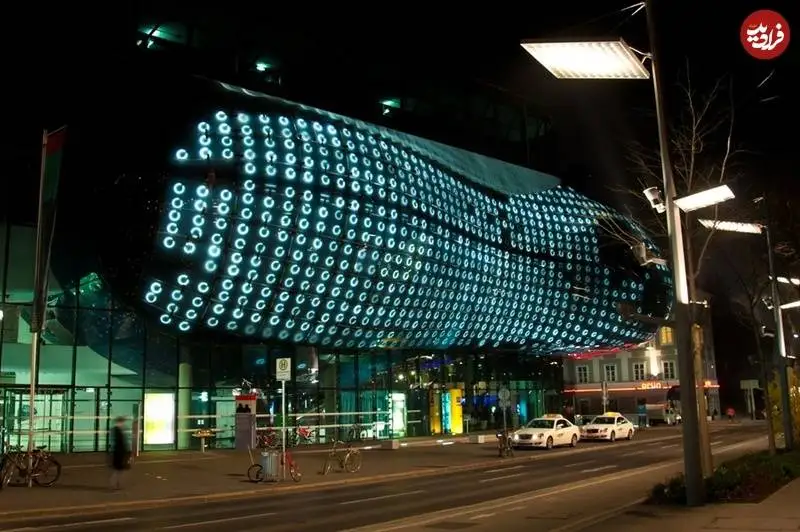 (تصاویر) معماری متفاوت موزه ای در اتریش که شبیه یک بیگانۀ فضایی است