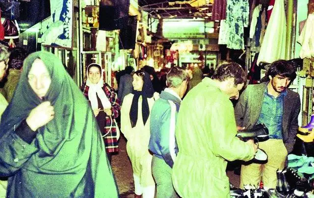 (تصاویر) سفر به تهران قدیم؛ چه زمانی شیپورهای حمام دوباره به صدا درمی آمد؟