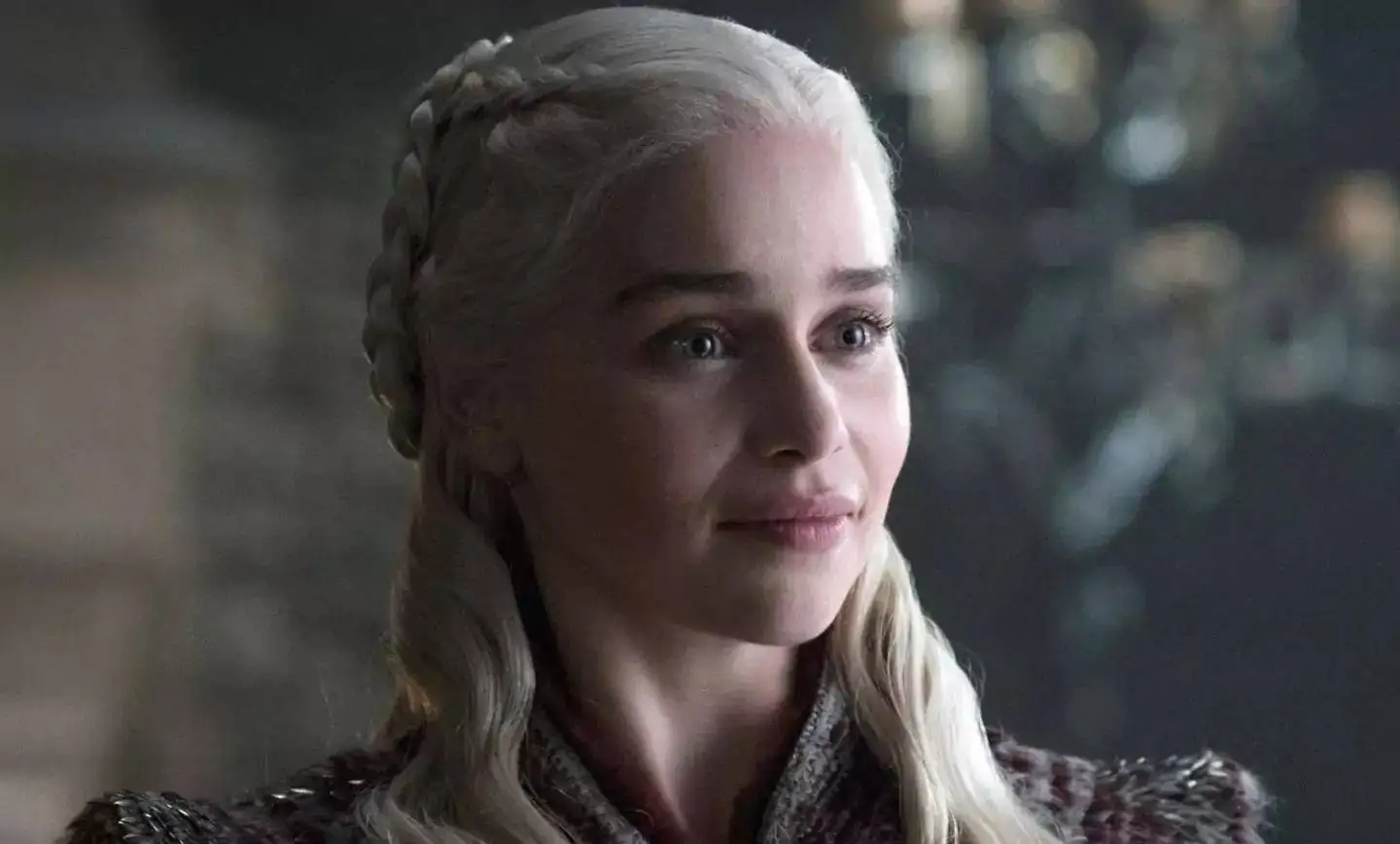 10 نقش آفرینی برتر امیلیا کلارک در فیلم ها و سریال ها