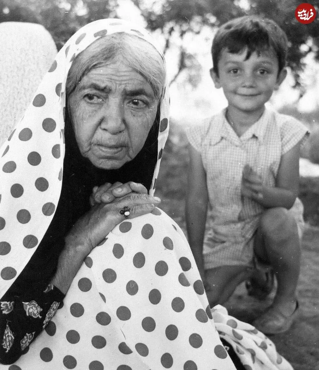 عکس؛ سفر تاریخ؛ «صدیقه بازرگان، مادر مهدی بازرگان» در چیتگر؛ سال 1344