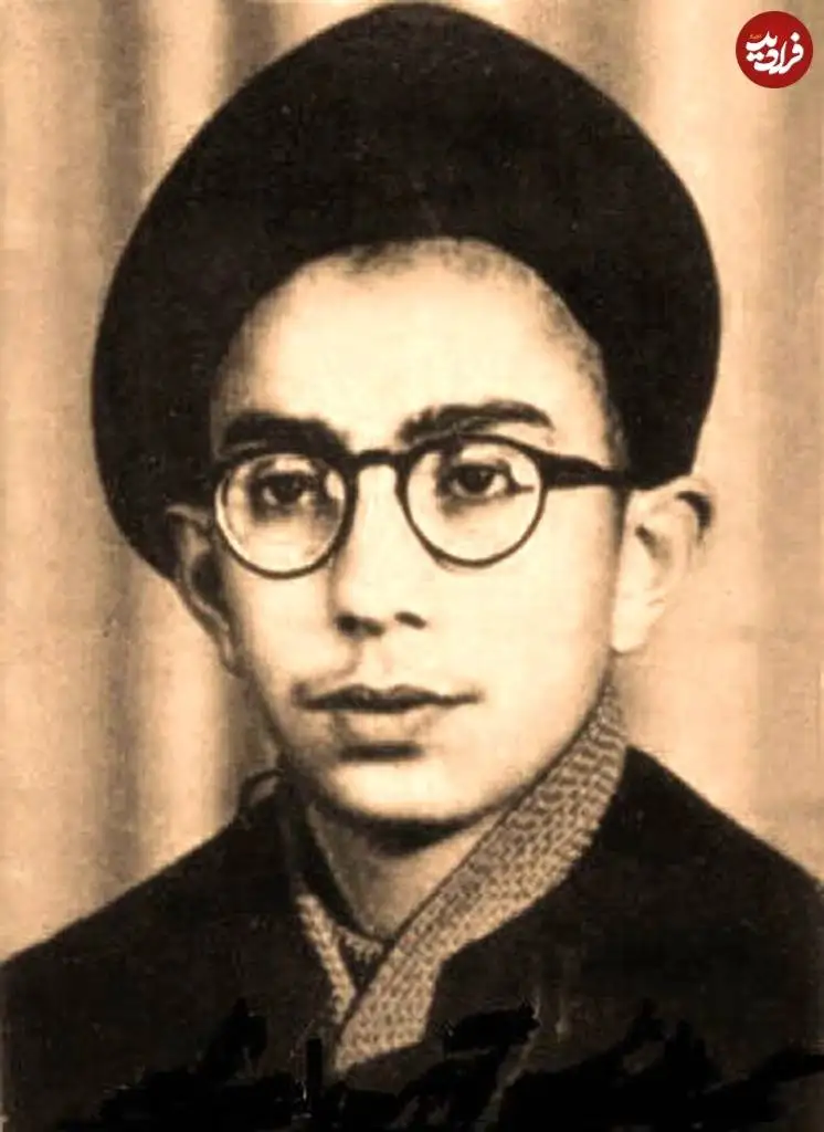 عکس؛ سفر در تاریخ؛ «رهبر انقلاب و امام خمینی» در ایام نوجوانی