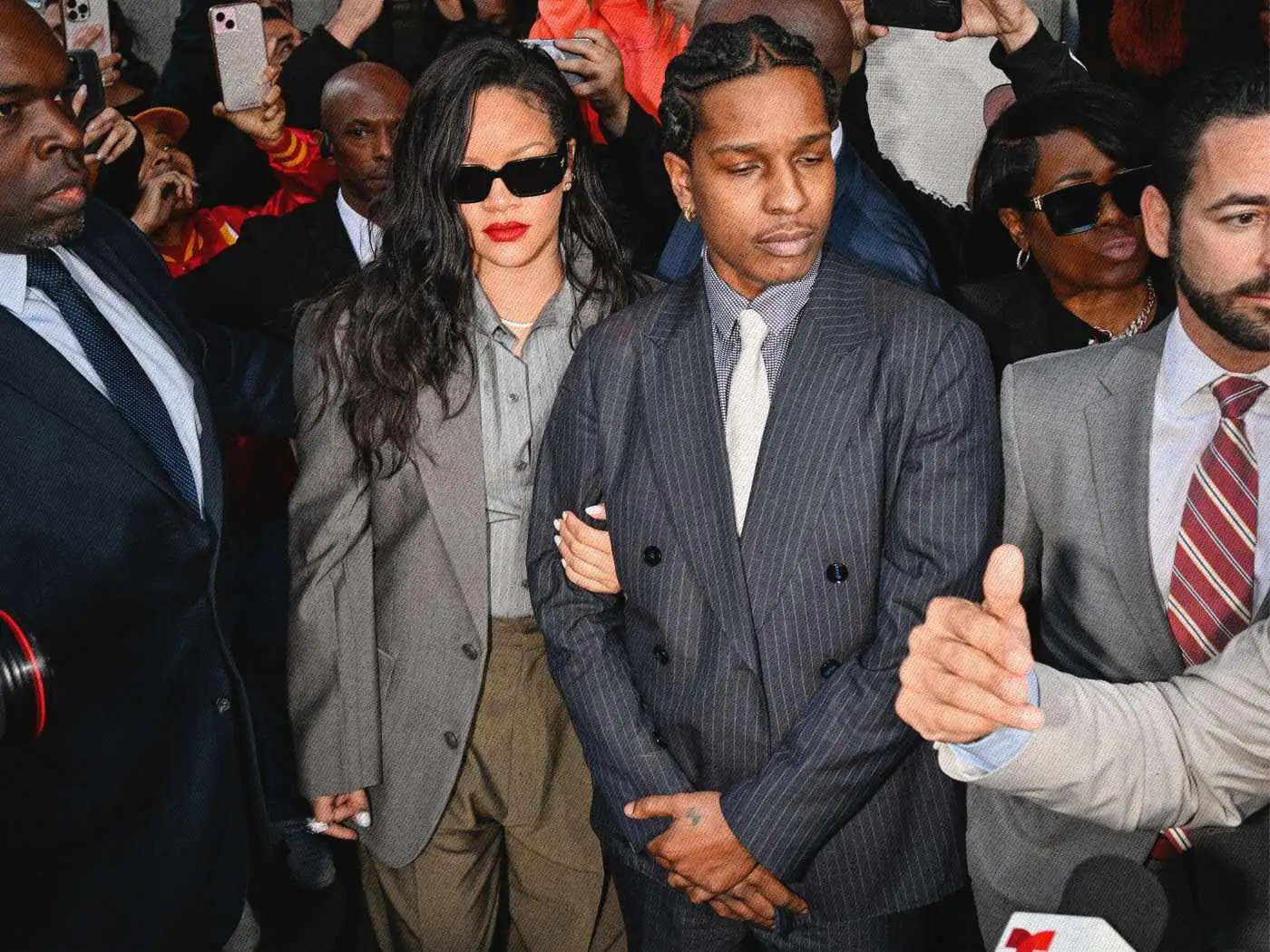 بارداری سوم ریحانا، برای جهان کلاس درس گذاشت