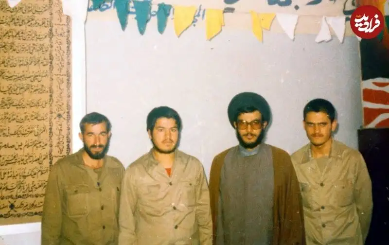 عکس؛ سفر به تاریخ؛ «سید حسن نصرالله» در کنار رزمنده های ایرانی در دوران دفاع مقدس