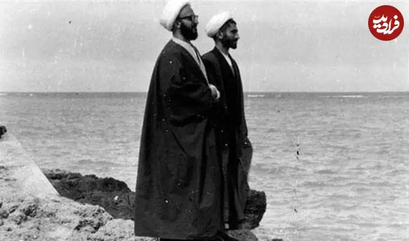 عکس؛ سفر به تاریخ؛ «آیت الله مکارم شیرازی» در ساحل چابهار؛ سال 1356