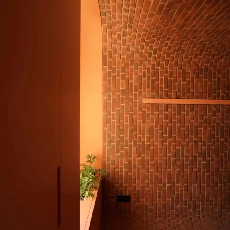 تصاویر؛ "پاکت میانی" ؛ هنرنمایی معمار ایرانی و رتبه نخست جایز ملی آجر در بخش بازسازی