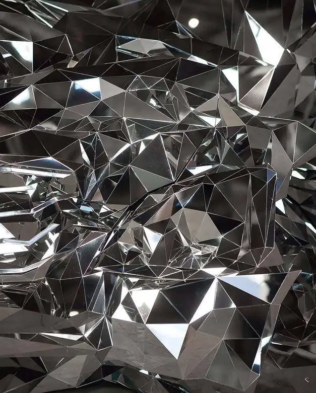 تصاویر؛ مرسدس بنز آینه ای؛ تلاقی شکوه و ویرانی در 12 هزار قطعه