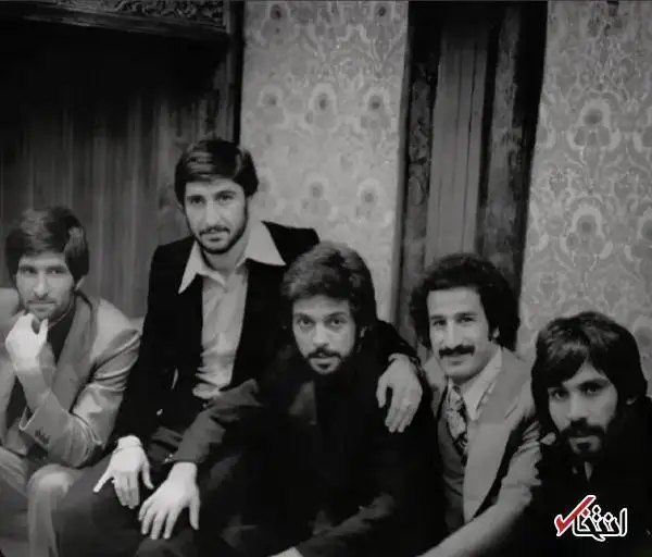 عکس؛ سفر به ایران قدیم؛ داریوش در کنار تیم ملی