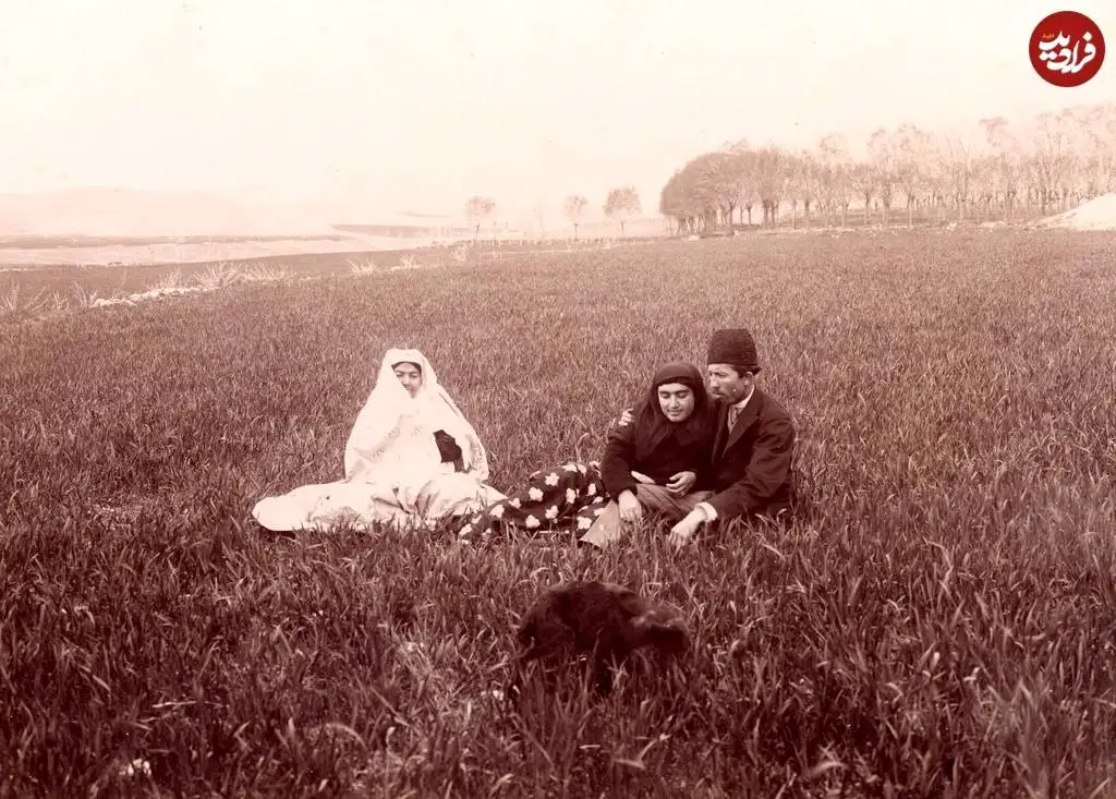 تصاویر؛ سفر به عصر قاجار؛ از «ژست عاشقانۀ نوۀ ناصرالدین شاه» تا «درویش آفریقایی در تهران»