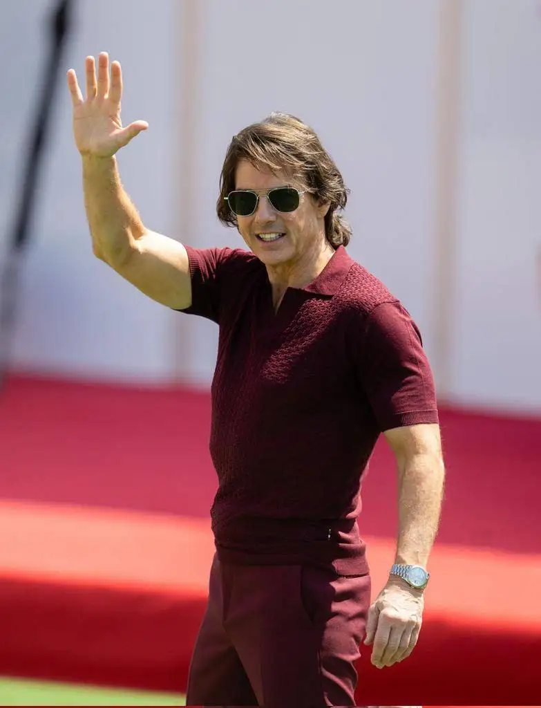 ژست های دلبرانه جنتلمن 62 ساله، جهان را خیره کرد!