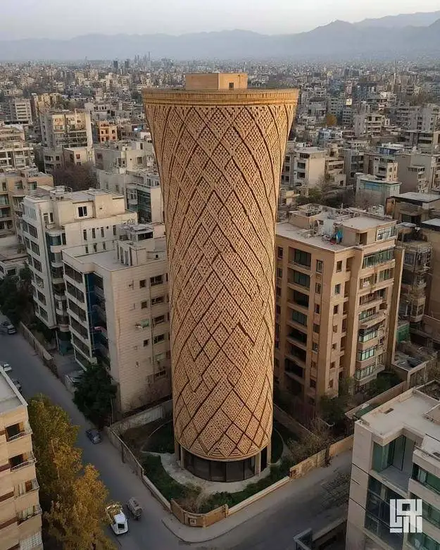 تصاویر؛ معماری پارامتریک با طرح آجر ایرانی: طرحی الهام بخش خلق شده با هوش مصنوعی