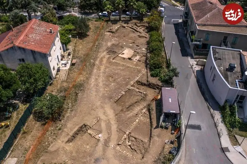 گنج سکّه های روم باستان از «دیوار» بیرون آمد