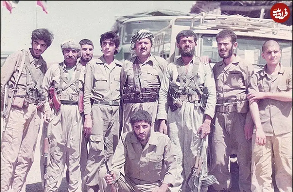 عکس؛ سفر در زمان؛ «سردار رادان در کنار همرزمان اش در جبهه کردستان» در دهه 60