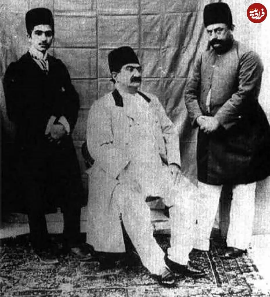 عکس؛ سفر در زمان؛ «ظل السلطان پسر مستبد ناصرالدین شاه در کنار فرزندش»؛ سال 1280