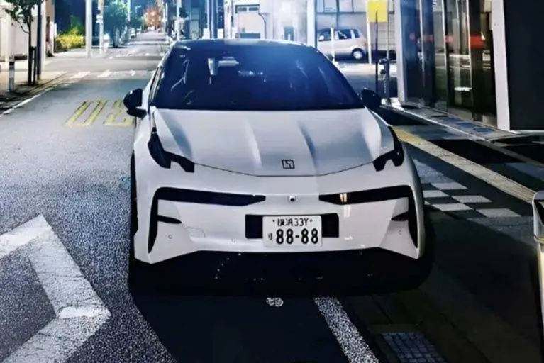 تصاویر؛ زیکر x در ژاپن؛ برند لوکس چینی وارد رقابت با بزرگان می شود