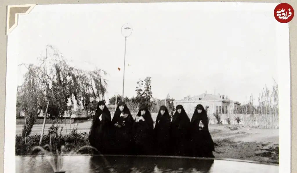 عکس؛ سفر در زمان؛ «6 زن تهرانی در کافه بلدیه تهران»؛ 16 فروردین 1314