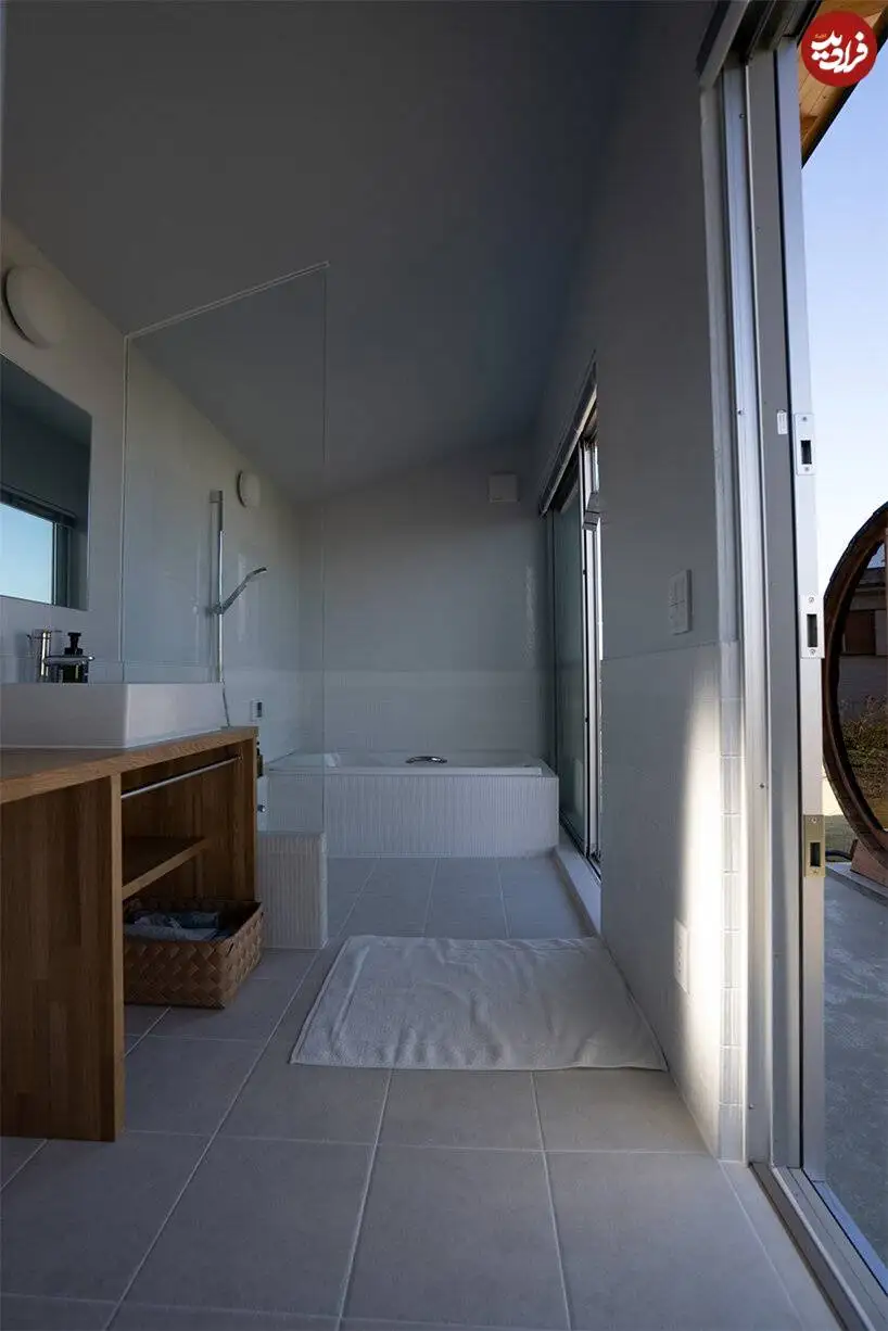 تصاویر؛ معماری متفاوت یک «ویلای بتنی» در سواحل ژاپن