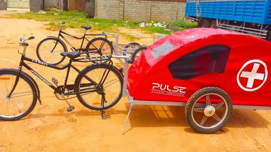 تصاویر؛ سفر در زمان؛ آیا می دانستید عجیب ترین نوع آمبولانس هنوز هم فعال است؟!