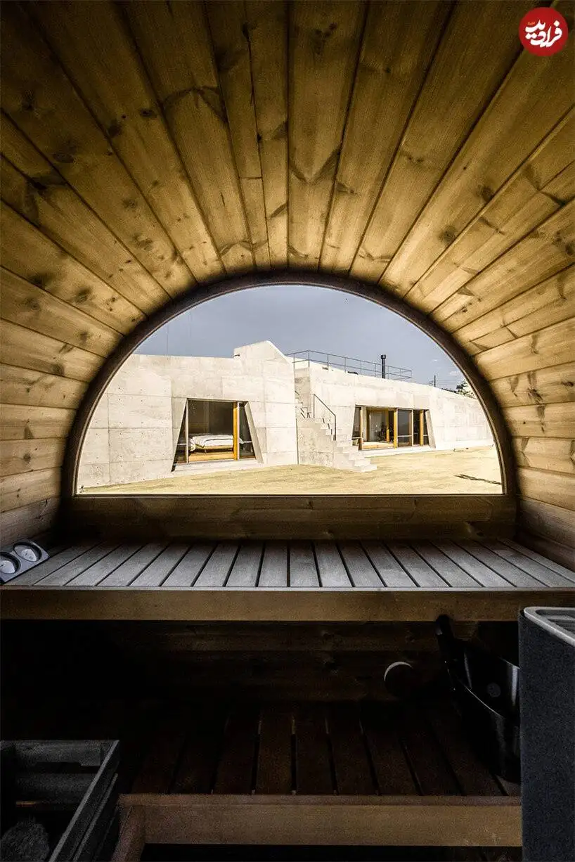 تصاویر؛ معماری متفاوت یک «ویلای بتنی» در سواحل ژاپن