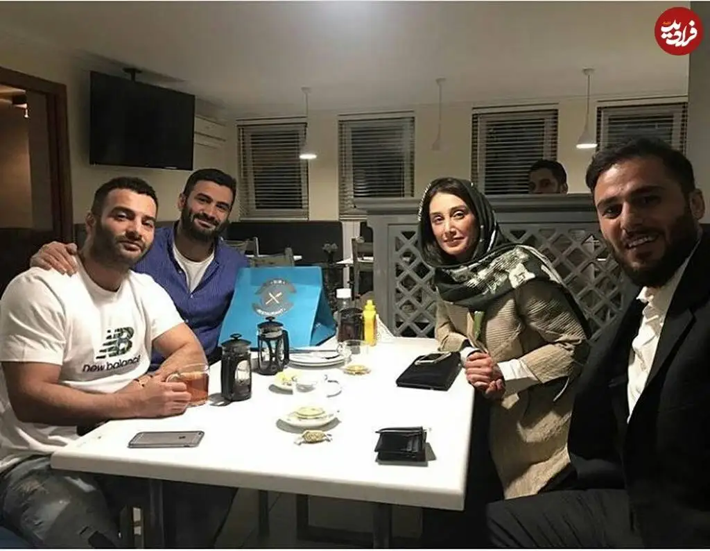 عکس؛ سفر در زمان؛ «هدیه تهرانی در کنار یاس، رپر مشهور»؛ سال 1396