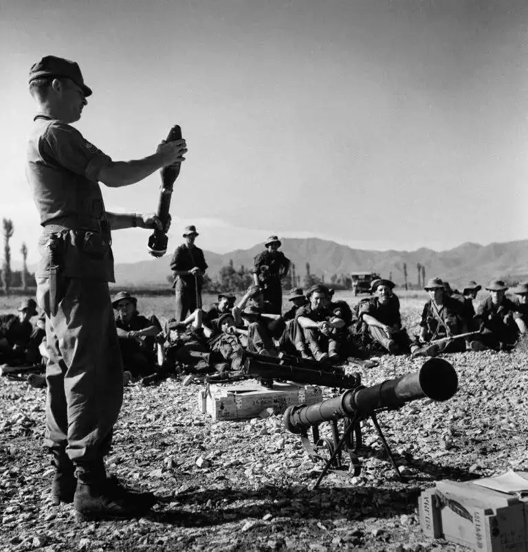 تصاویر؛ چرا راکت اندازهای ضد تانک را «بازوکا» می نامیدند؟