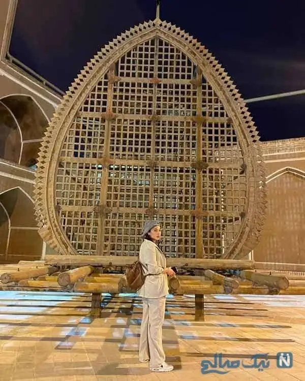 حواشی ناب چهره ها در اولین روز هفته / پریناز ایزدیار در کن؛ سالگرد ازدواج سارا صوفیانی؛ سامان صفاری در ناریا؛ آناهیتا درگاهی در خارج از کشور؛ مژده لواسانی و فریبا نادری