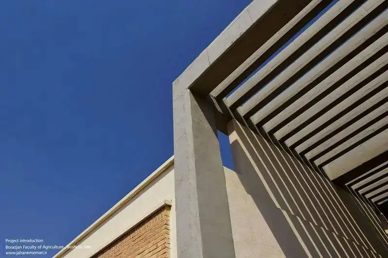 تصاویر؛ معماری هوشمندانه بوشهر؛ دانشکده ای که گرما را به عقب نشینی واداشت!