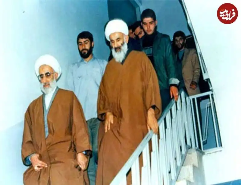 عکس؛ سفر به تاریخ؛ «آیت الله جنتی» در کنار «آیت الله روحانی، امام جمعه بابل»؛ دهۀ 1370