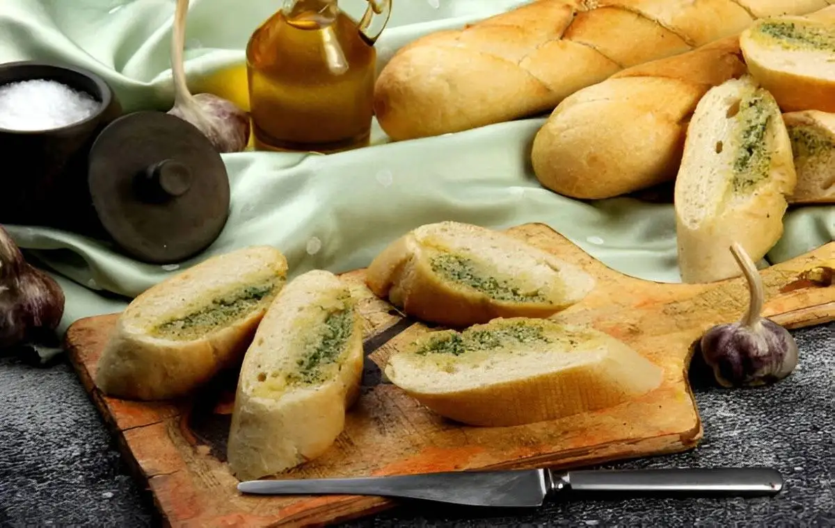 طرز تهیه نان سیر رستورانی به 5 روش خوشمزه