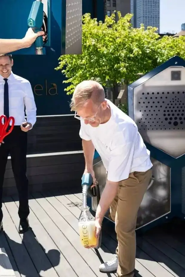 عکس؛ ساخت بنزین از هوا، اختراع عجیب آمریکایی ها