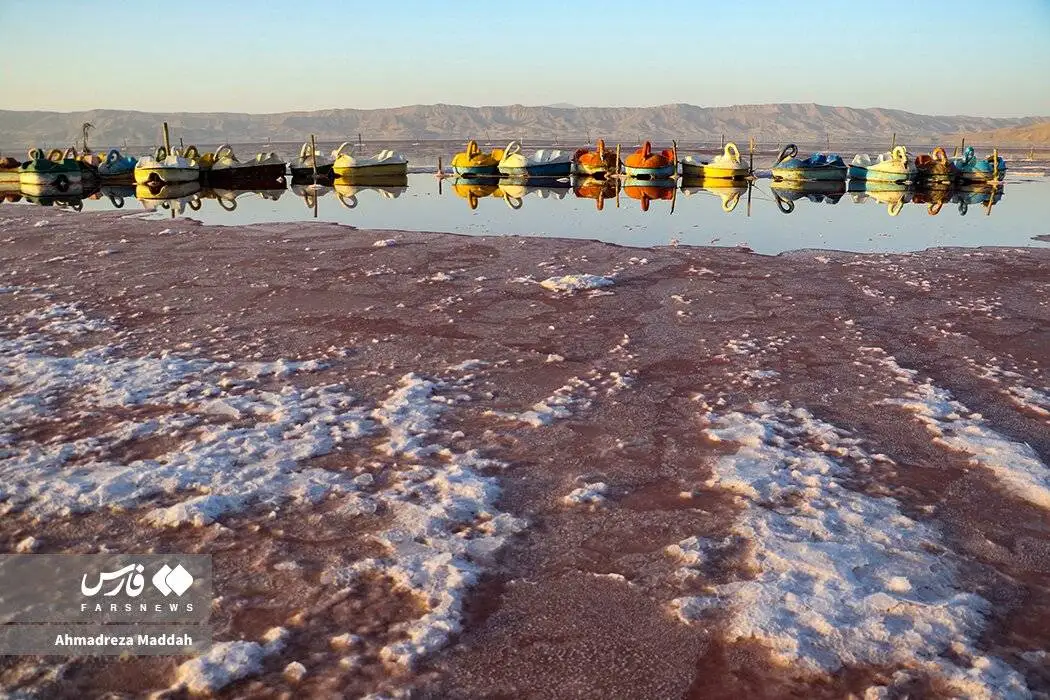 تصاویری منحصربفرد از دریاچه صورتی ایران