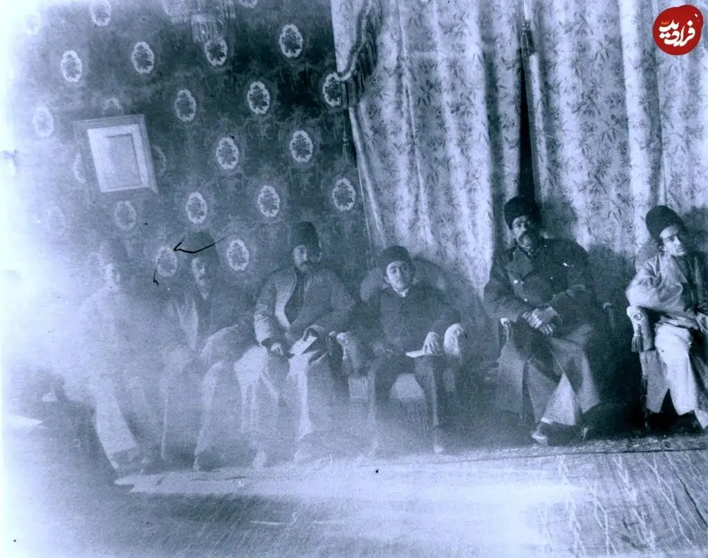 عکس؛ سفر به تاریخ؛ چهرۀ «داماد 16 سالۀ ناصرالدین شاه» در روز عروسی با «اخترالدوله، دختر شاه»