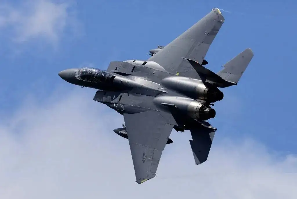 عکس؛ جنگنده f-15 eagle؛ نگاهی به سرعت شگفت انگیز یک پرندهٔ افسانه ای تمام عیار