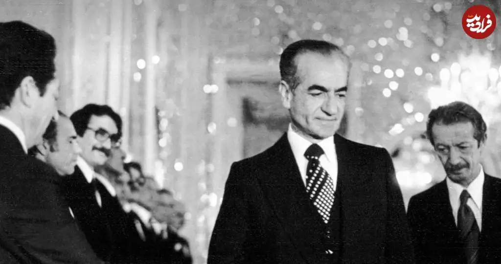 عکس؛ سفر در زمان؛ «شاپور بختیار در کنار محمدرضا پهلوی»؛ سال 1357