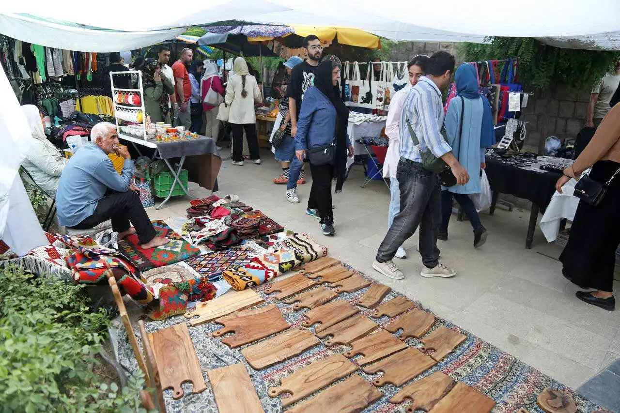 تصاویر؛ خاص ترین جمعه بازار تهران کجاست؟