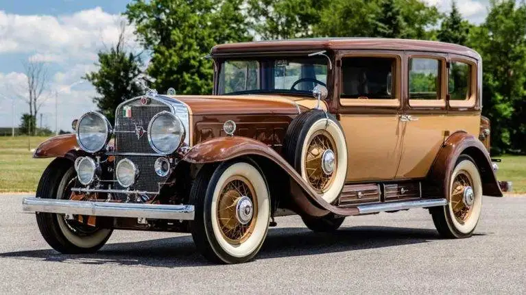 تصاویر؛ نگاهی به پیشرانه v16 در چهار شرکت بزرگ، از کادیلاک تا بوگاتی