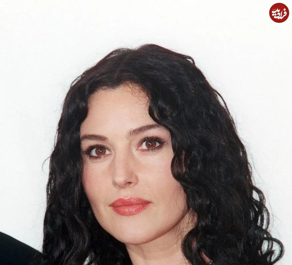 تصاویر؛ سفر در زمان؛ ژست و ظاهر متفاوت «بازیگر نقش مالنا» در 36 سالگی؛ سال 79