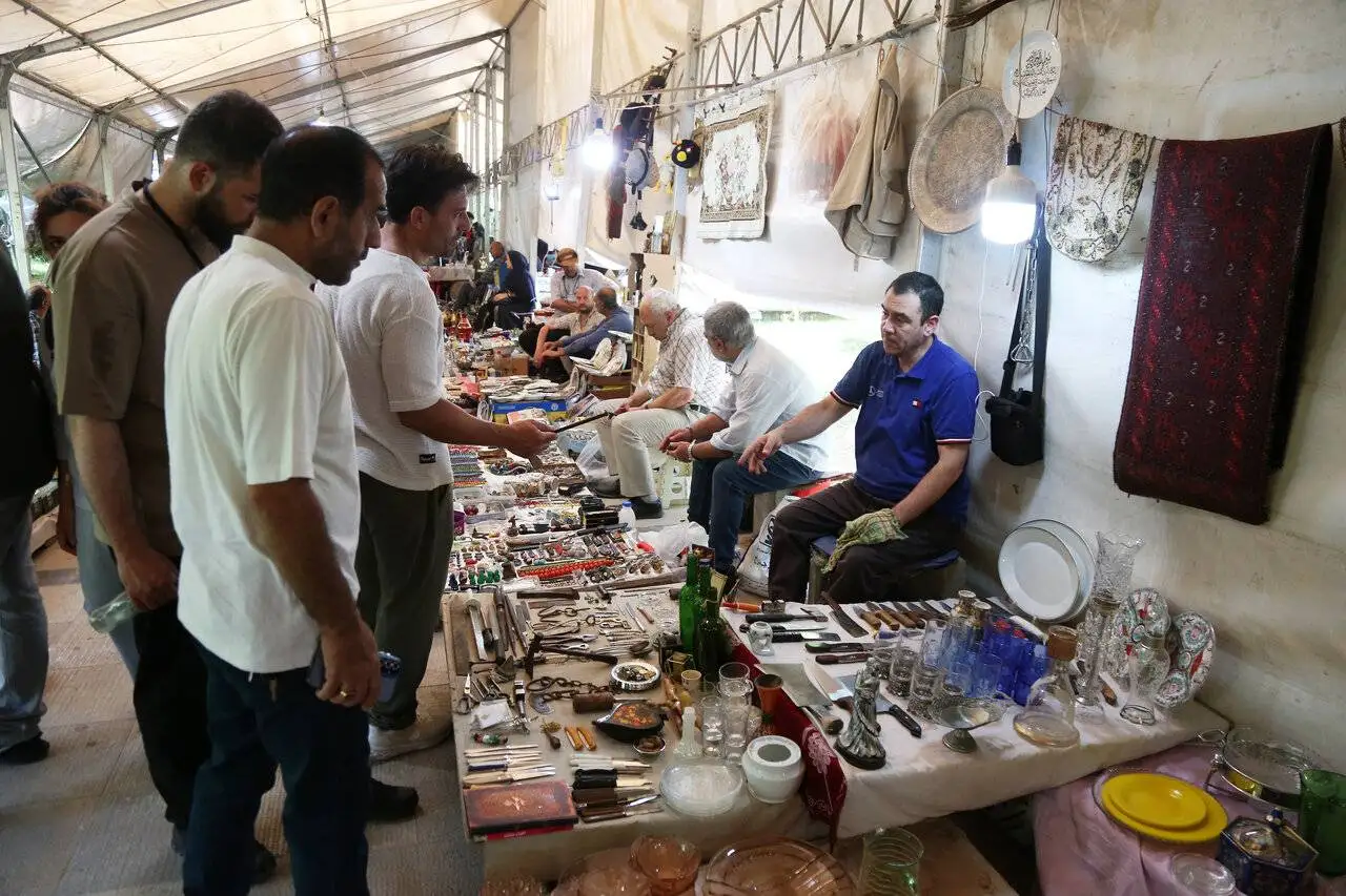 تصاویر؛ خاص ترین جمعه بازار تهران کجاست؟