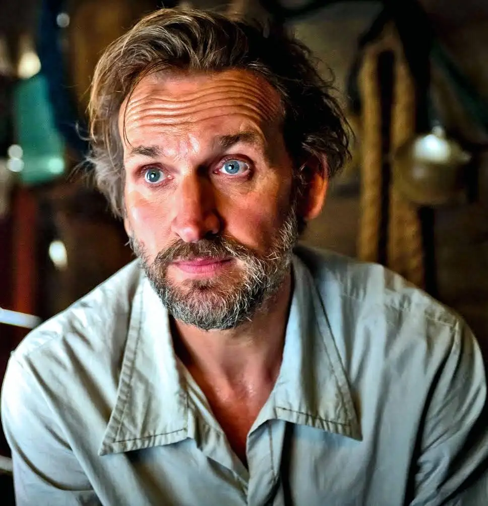 تصاویر؛ عکس های  شخصی، زندگی خصوصی و بیوگرافی کریستوفر اکلستون