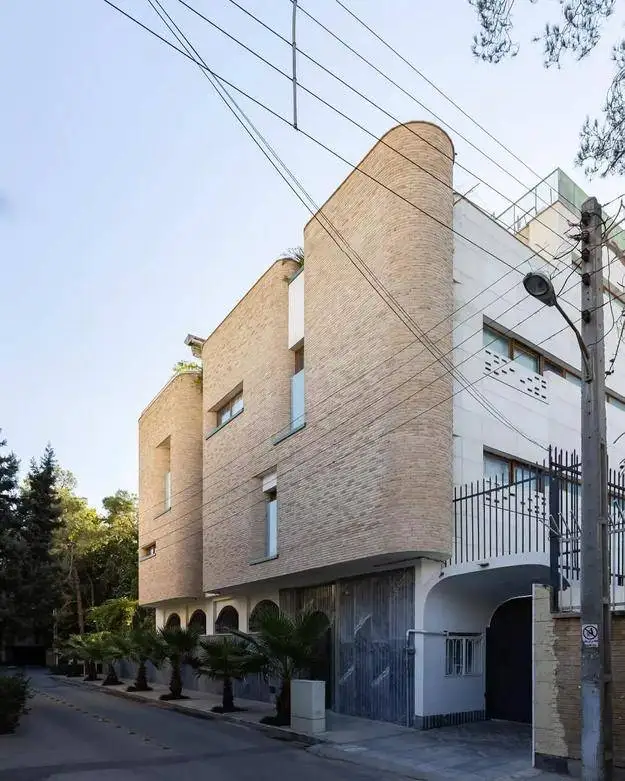 تصاویر؛ معماری دیدنی و البته ناشناس در محله نظر اصفهان