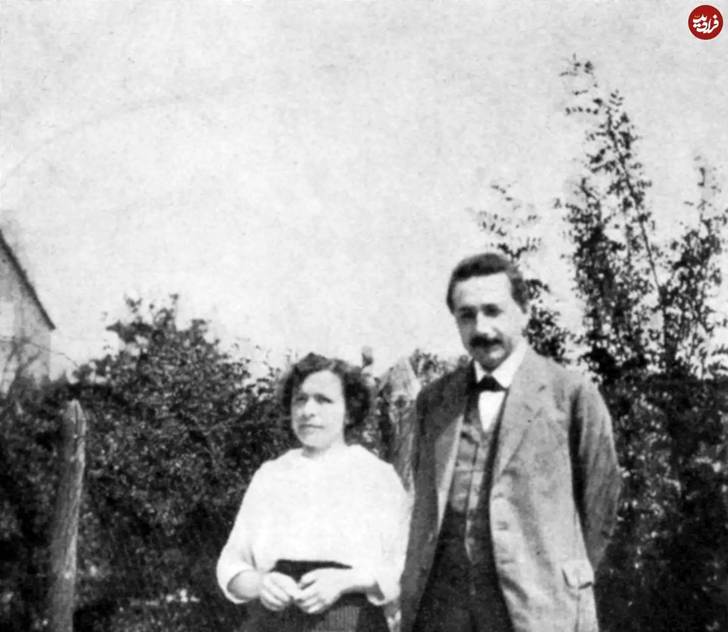 عکس؛ سفر در زمان؛ «آلبرت انیشتین 26 ساله در کنار همسر نخست اش»؛ سال 1284