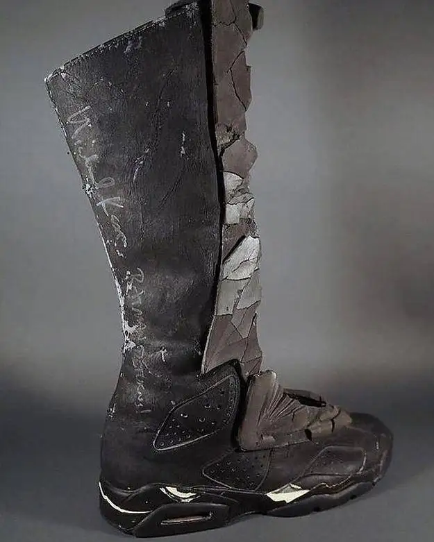 تصاویر؛ یک حقیقت جالب درباره کفش های آقای بتمن! 