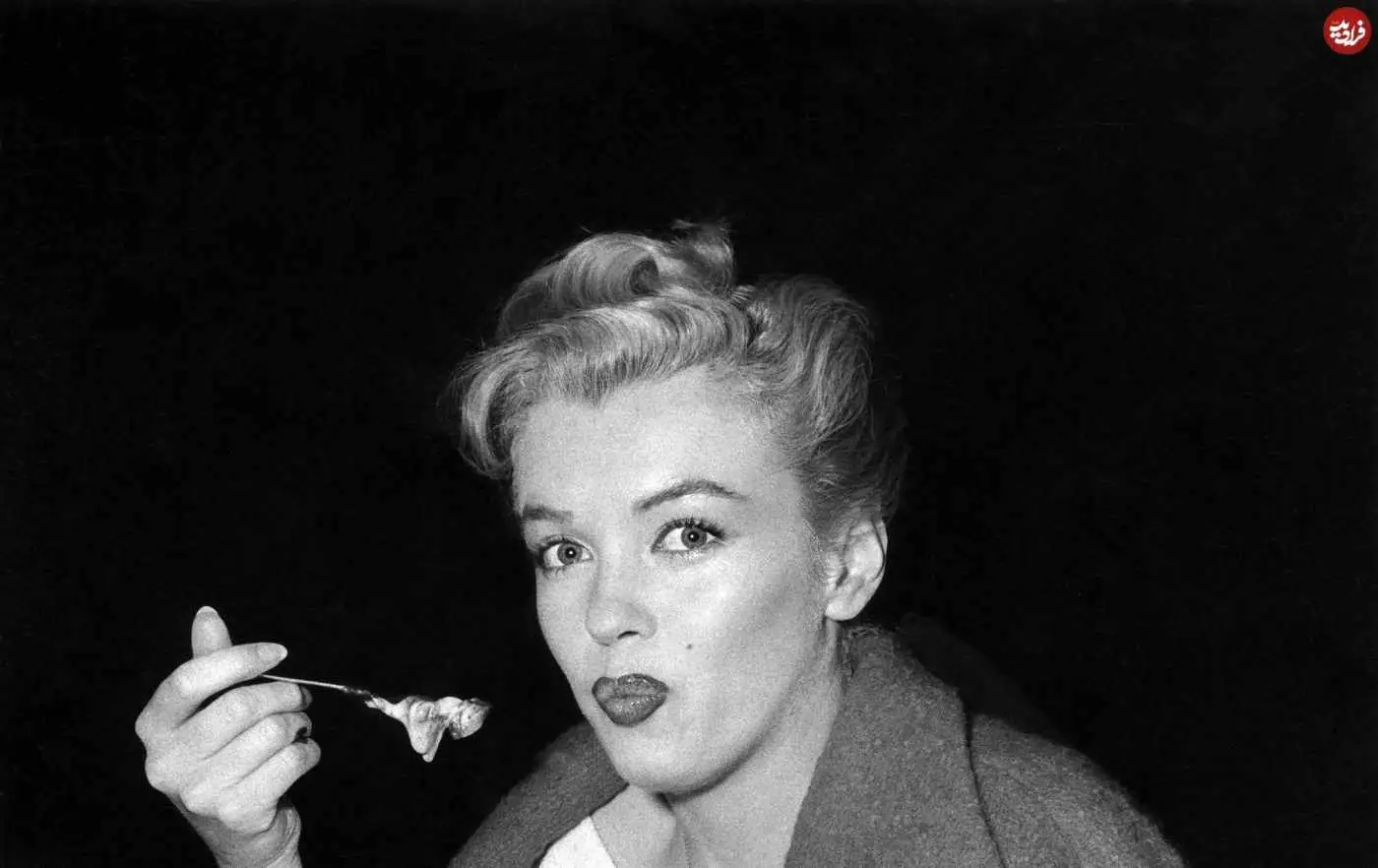 عکس؛ سفر در زمان؛ تیپ و چهره «مرلین مونرو» در 27 سالگی؛ سال 1332