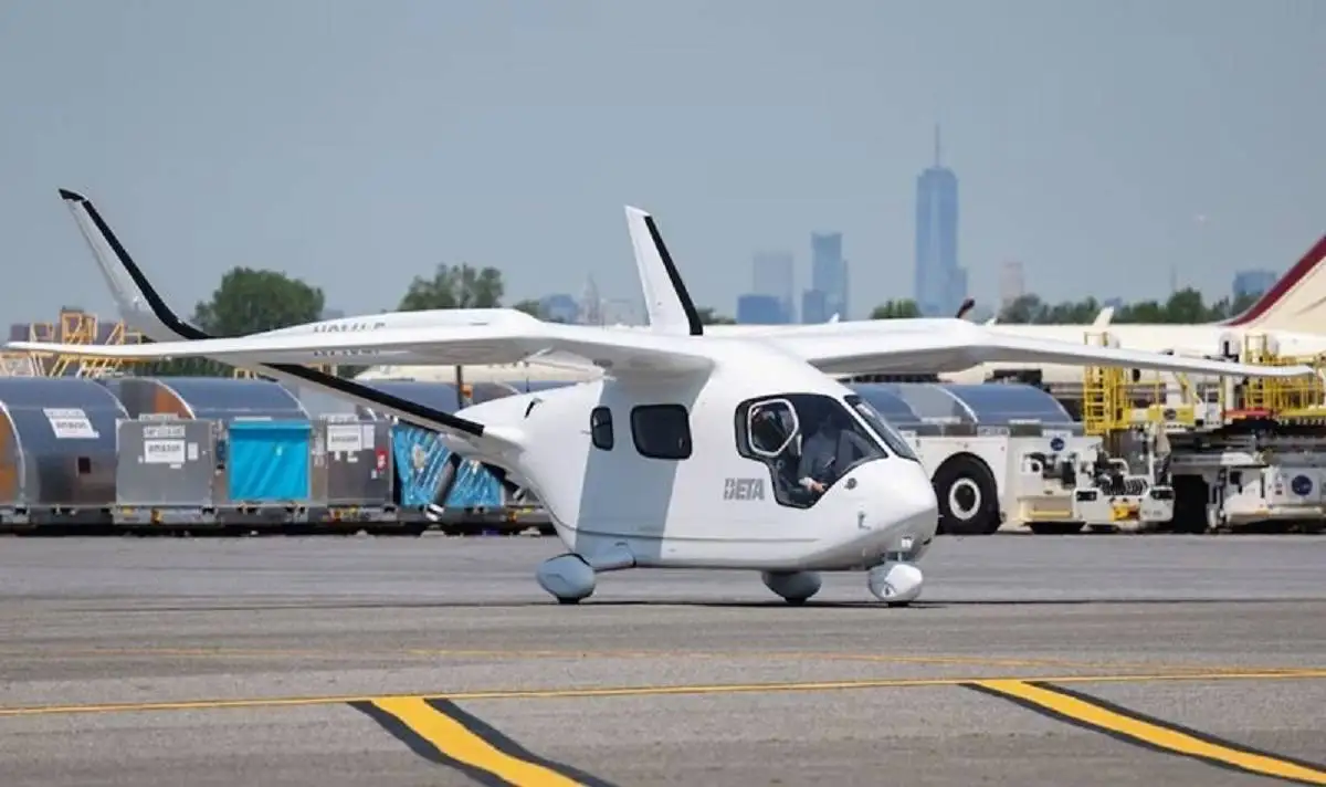 یک پرواز تاریخی برای آمریکا؛ هواپیمای برقی به آسمان رفت